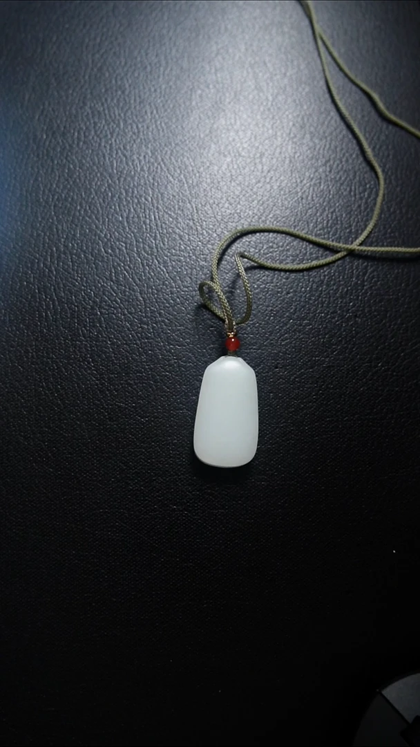 颈饰未镶嵌和田玉无事牌