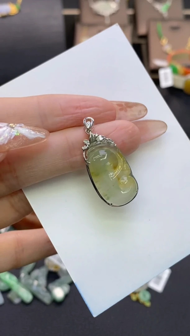 【闪购商品】翡翠颈饰18K金镶嵌净货16270