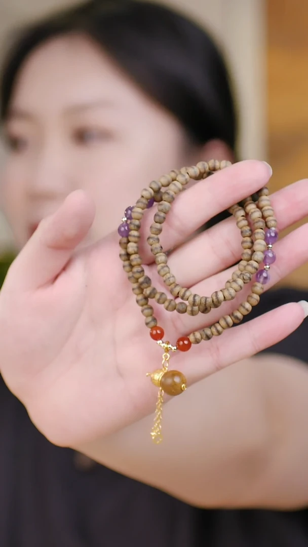 水晶手串未镶嵌（文莱奇楠0.4项链+葫芦吊坠）