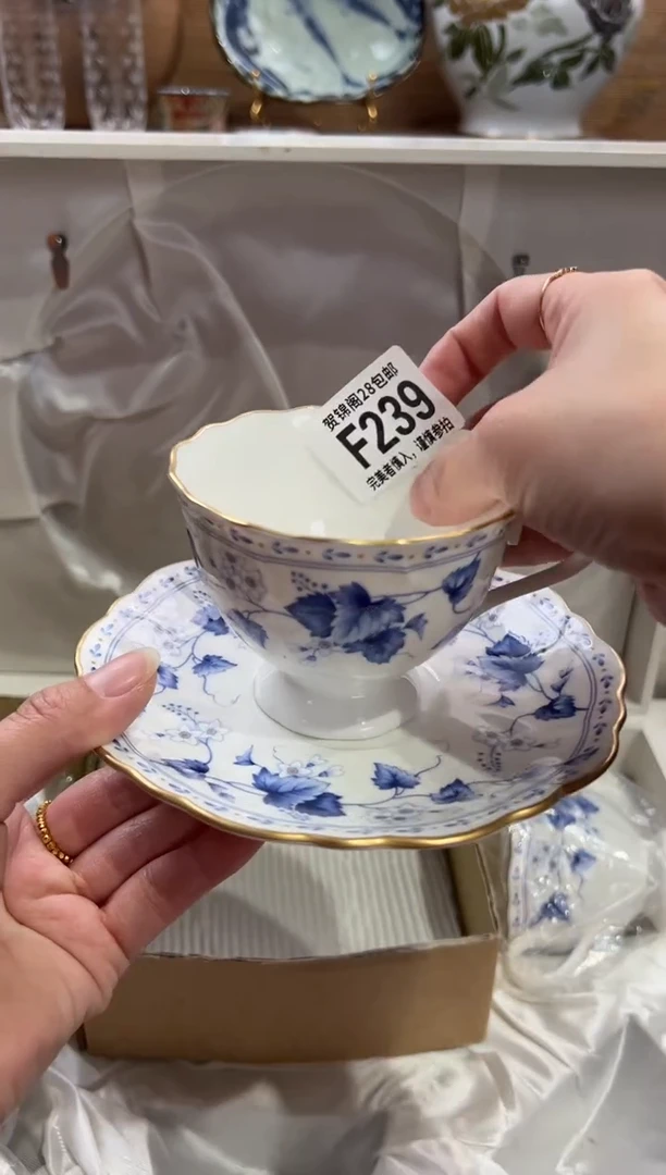 瓷片A****玲       F239