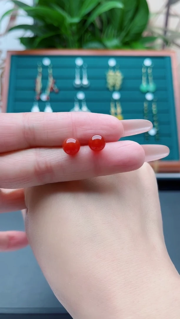 【闪购商品】南红玛瑙耳饰银S925镶嵌12耳钉红