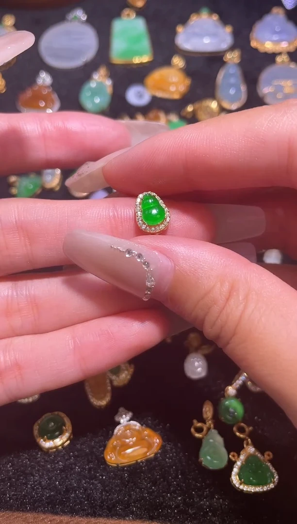 颈饰银S925镶嵌翡翠天然a货翡翠