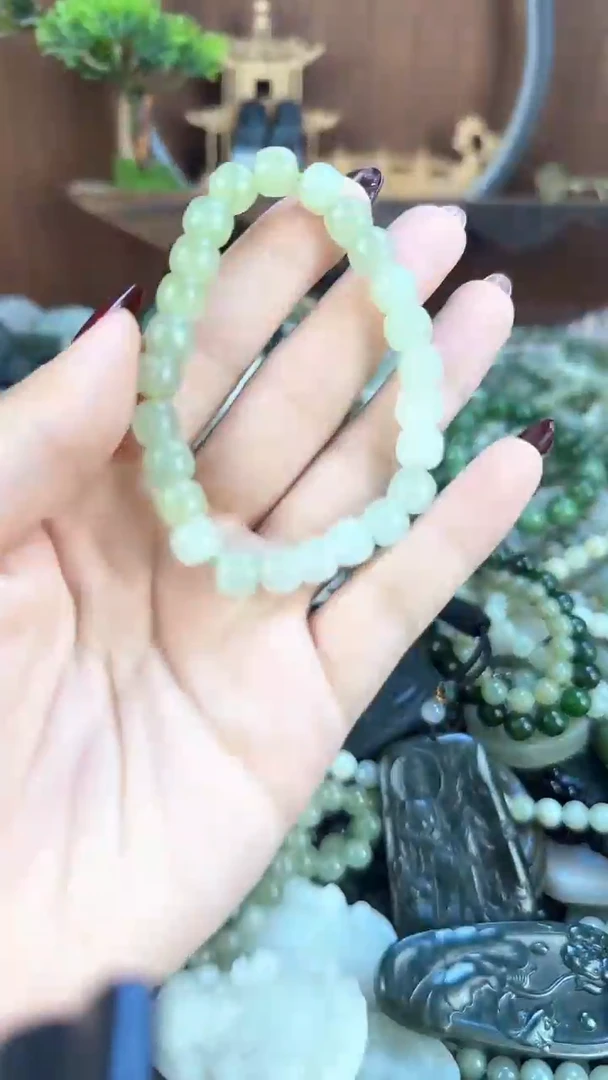 和田玉未镶嵌颈饰1