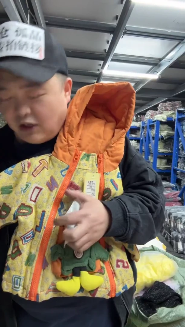 …***好女童外套275 100