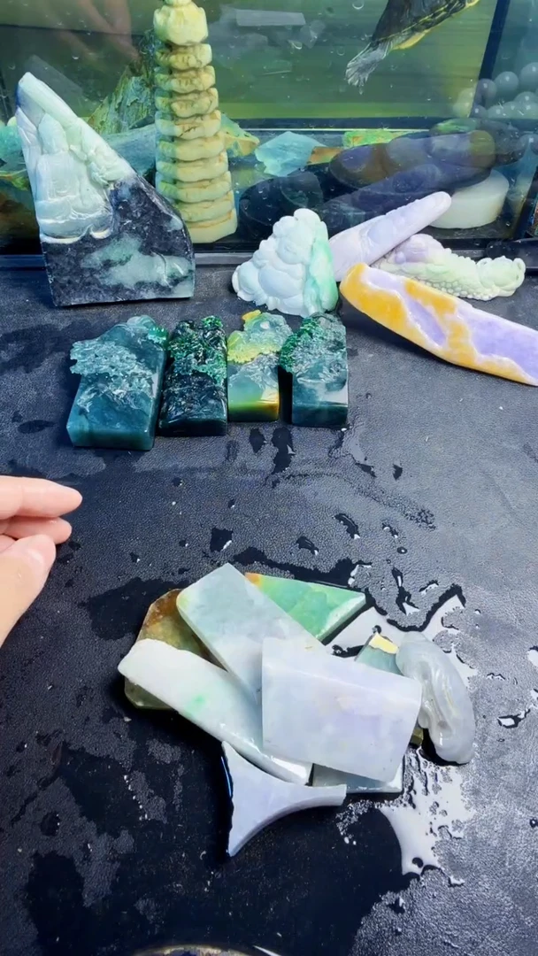 颈饰未镶嵌翡翠 天然翡翠101