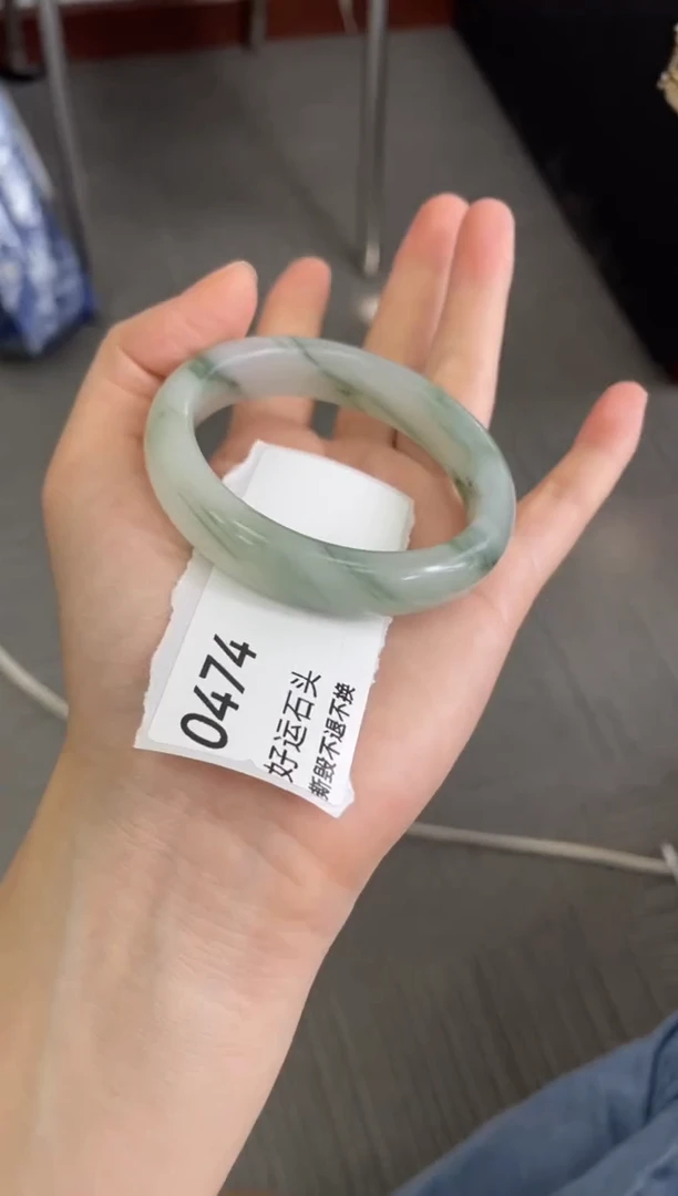 未镶嵌手镯石英质玉0474