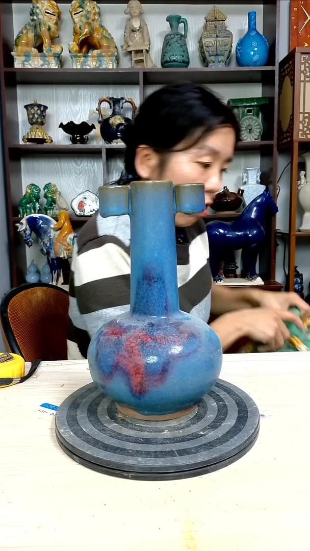 经典精美复古风格瓷器