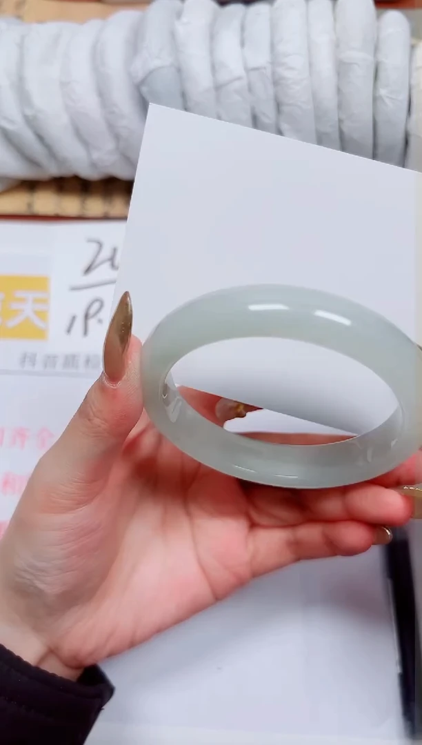 【闪购商品】石英质玉手镯未镶嵌K436-58