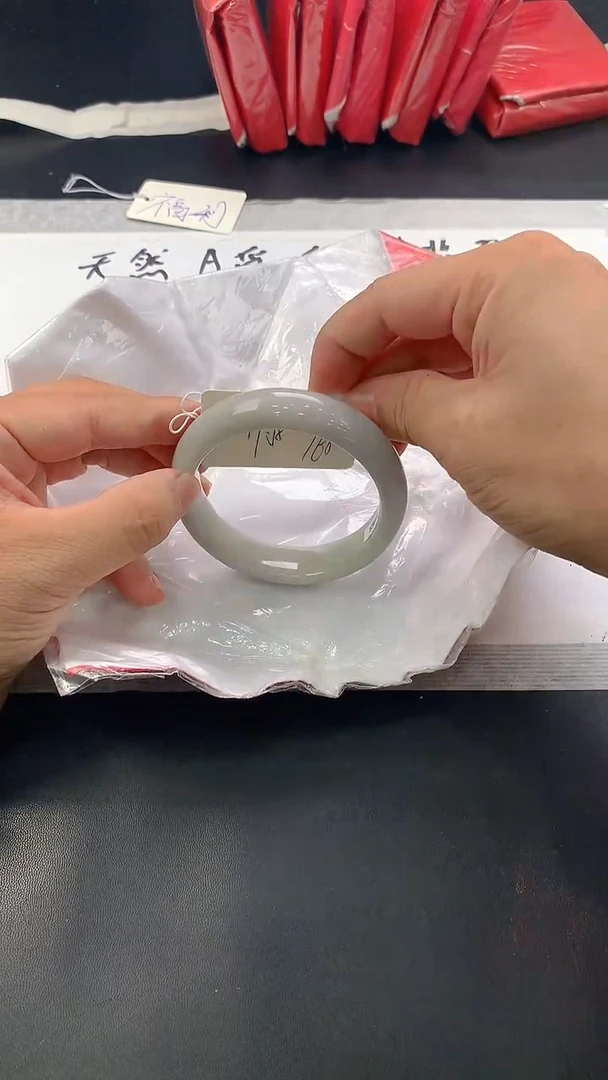 翡翠手镯未镶嵌61