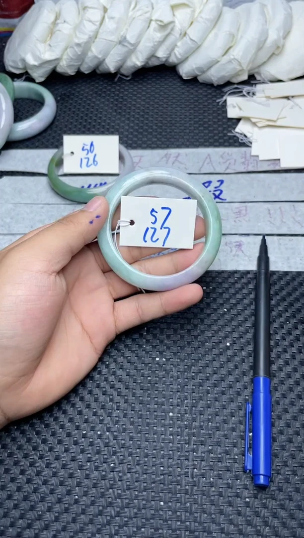 未镶嵌手镯翡翠127