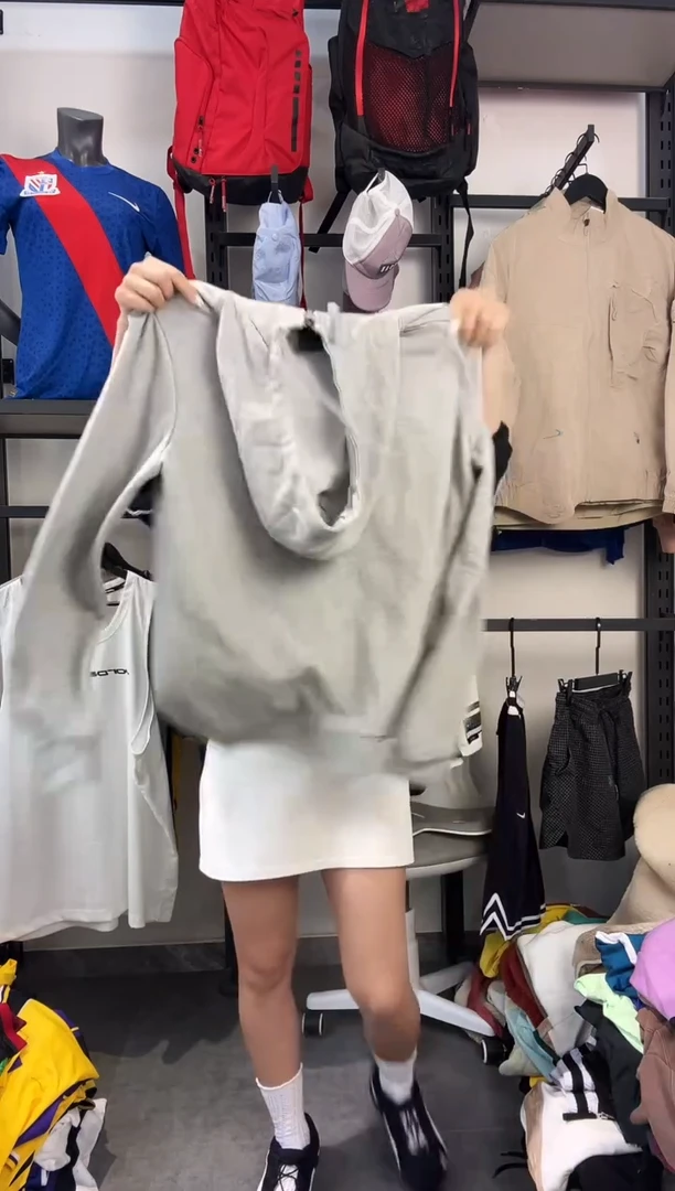 698编码 瑕疵款直播间过款为准 尺码M