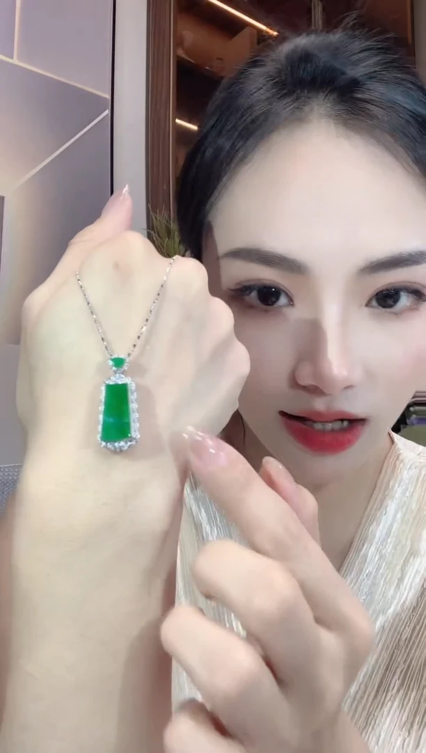 翡翠18K金镶嵌吊坠(不含链)A61