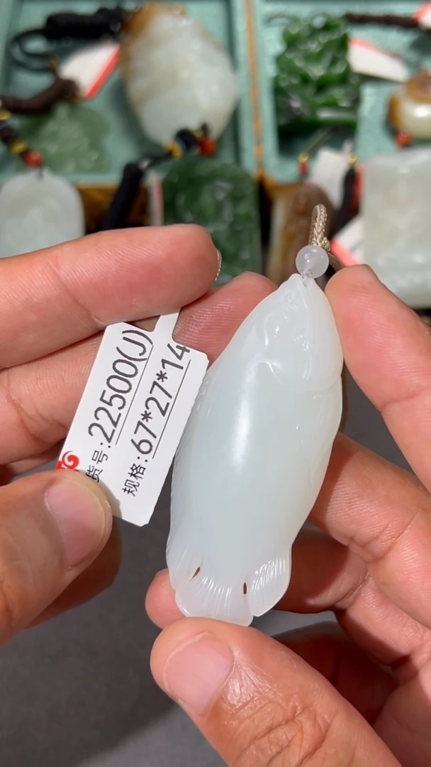 和田玉未镶嵌颈饰J