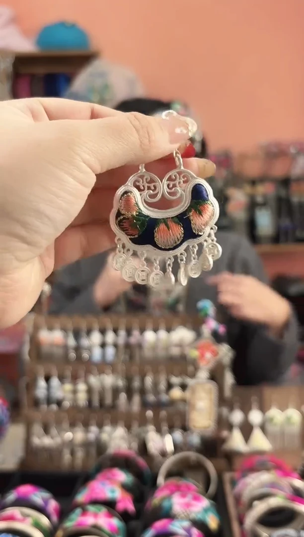 织绣艺枝独绣手工饰品111