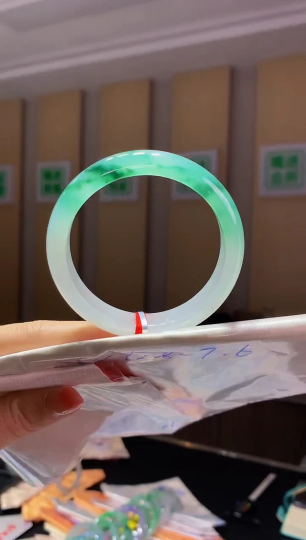 未镶嵌手镯翡翠-C608 圈口 56.6