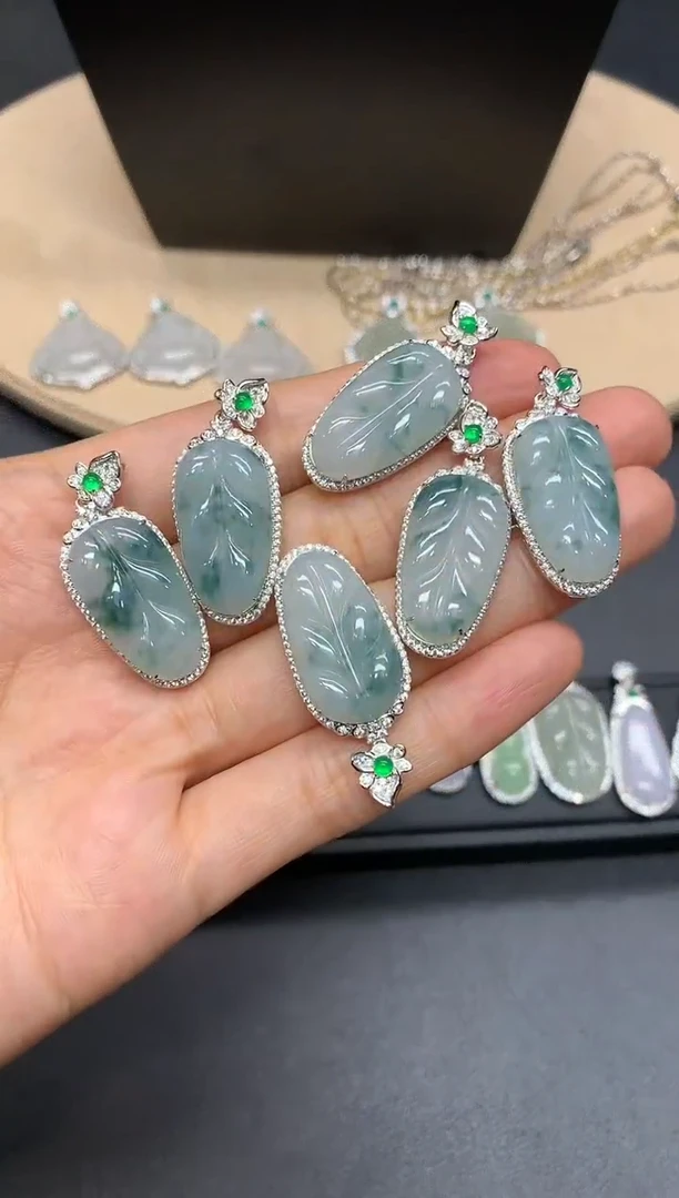 【闪购商品】翡翠吊坠(不含链)银S925镶嵌叶子【多样性发其一】