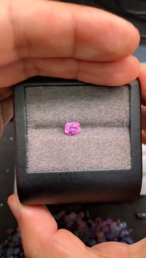 未镶嵌未镶嵌定制蓝宝石猫*1.3克拉粉蓝宝