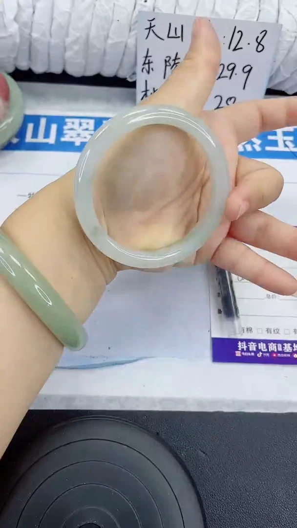 未镶嵌手镯石英质玉145-60/61