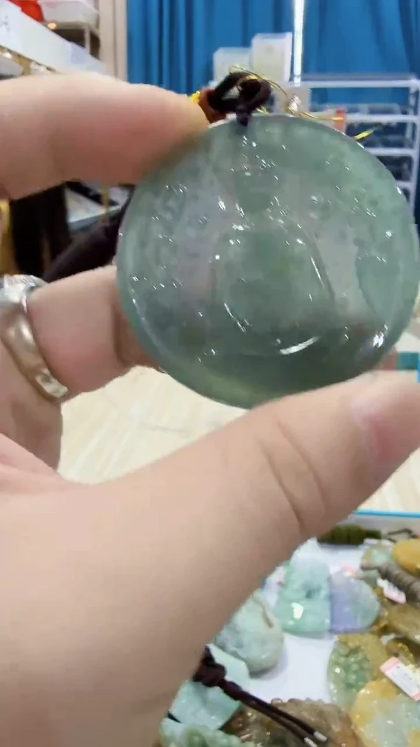 翡翠未镶嵌吊坠(不含链)60