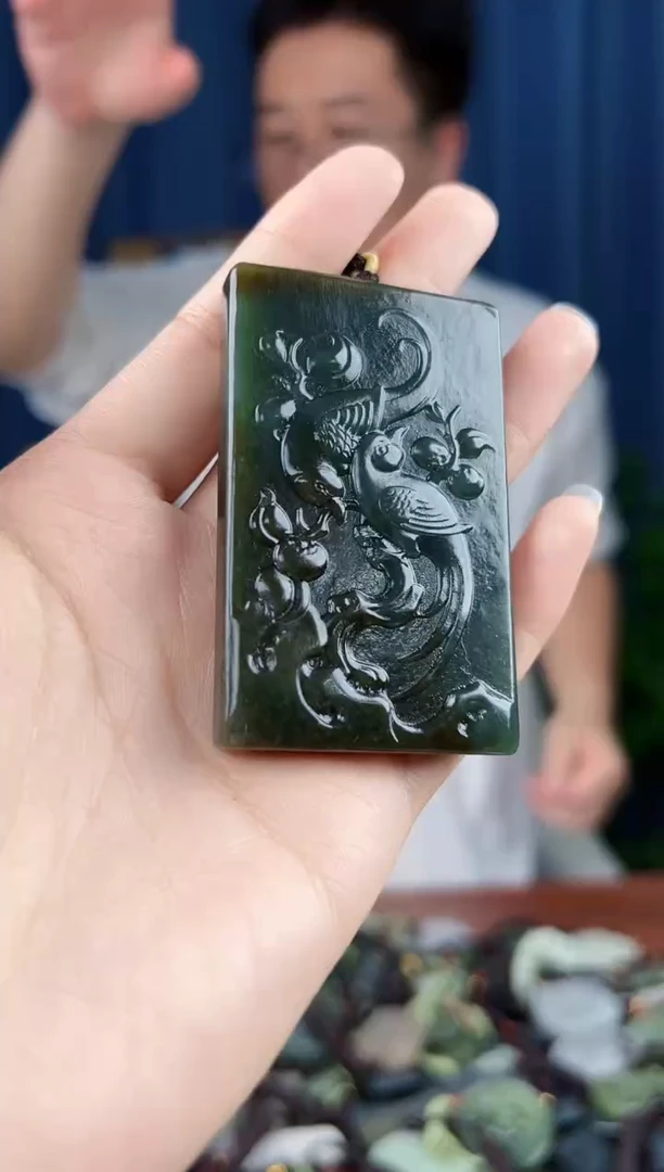 未镶嵌和田玉挂件拍一发一，多样性发货