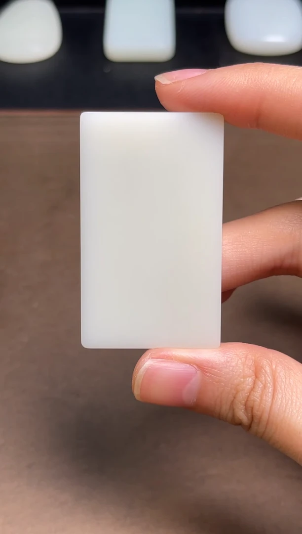 和田玉未镶嵌颈饰55 带结构