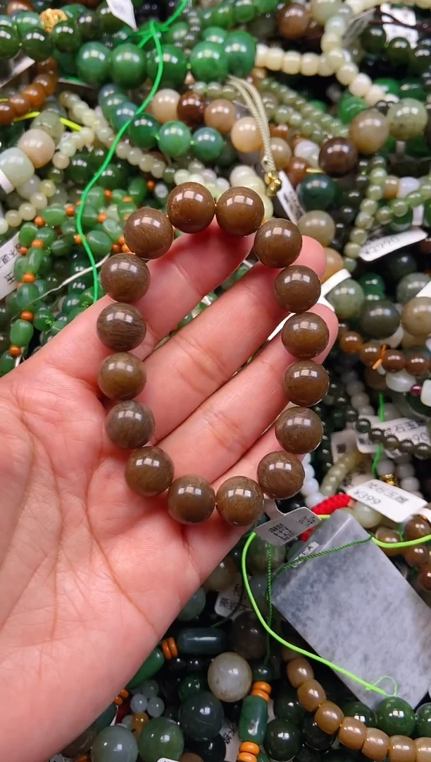 和田玉未镶嵌颈饰1