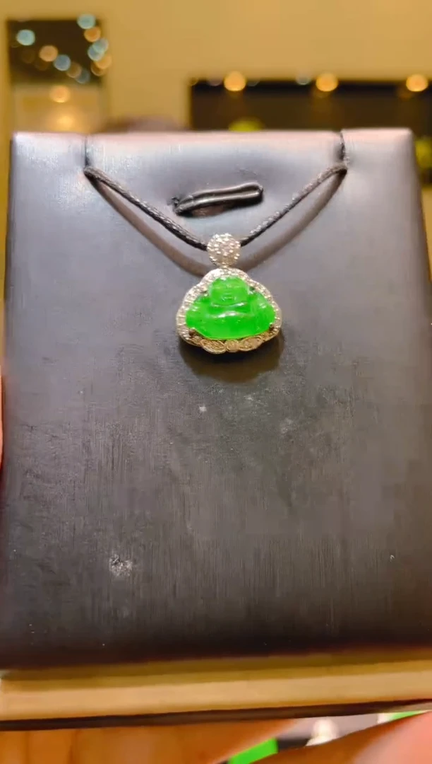翡翠未镶嵌吊坠(不含链)A2