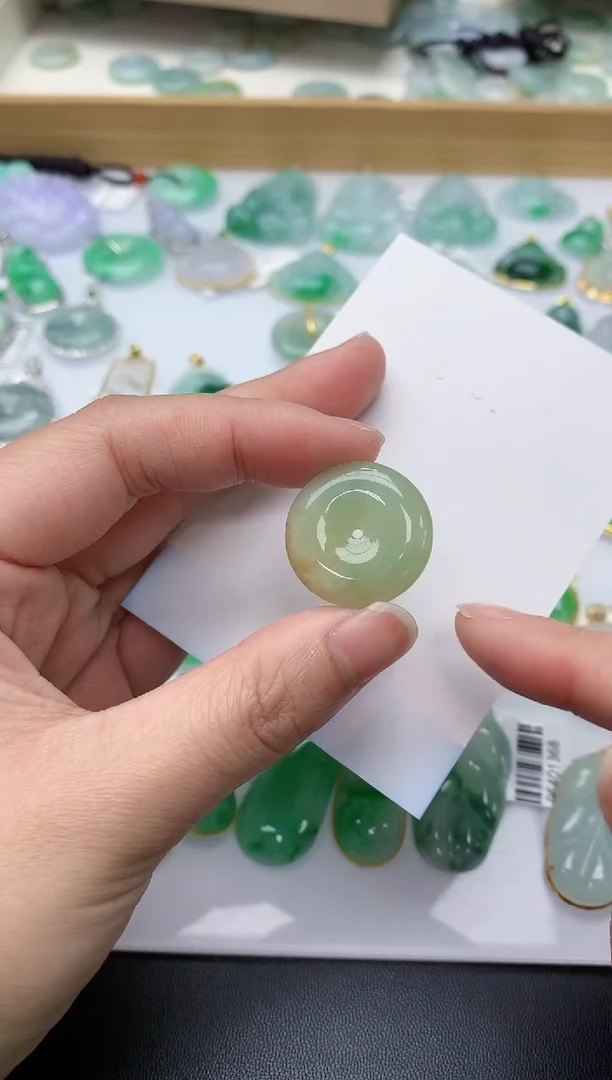 颈饰未镶嵌翡翠天然A货