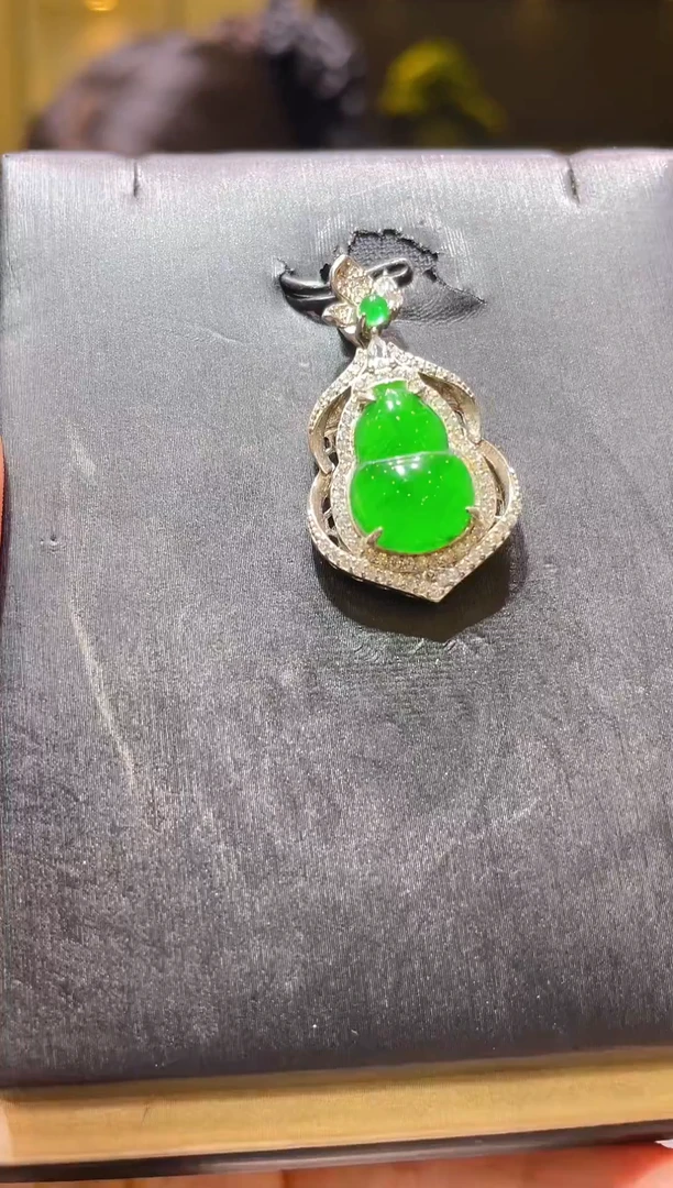 颈饰银S925镶嵌翡翠翡翠A94