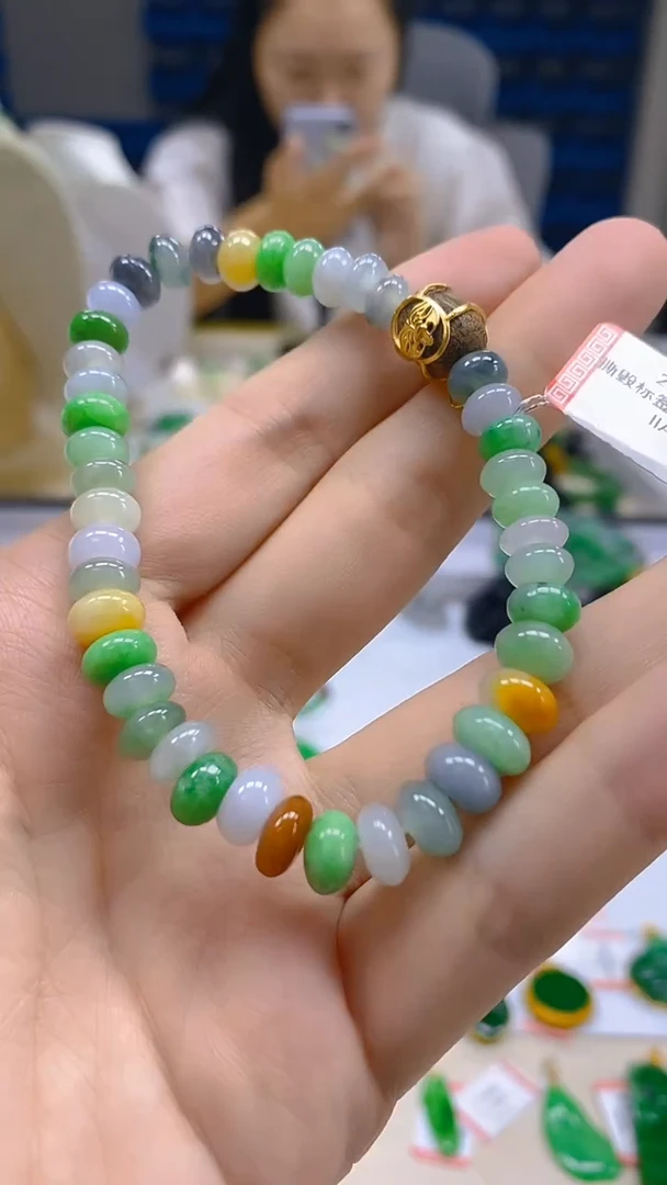 翡翠未镶嵌颈饰新号开播 全场乱卖