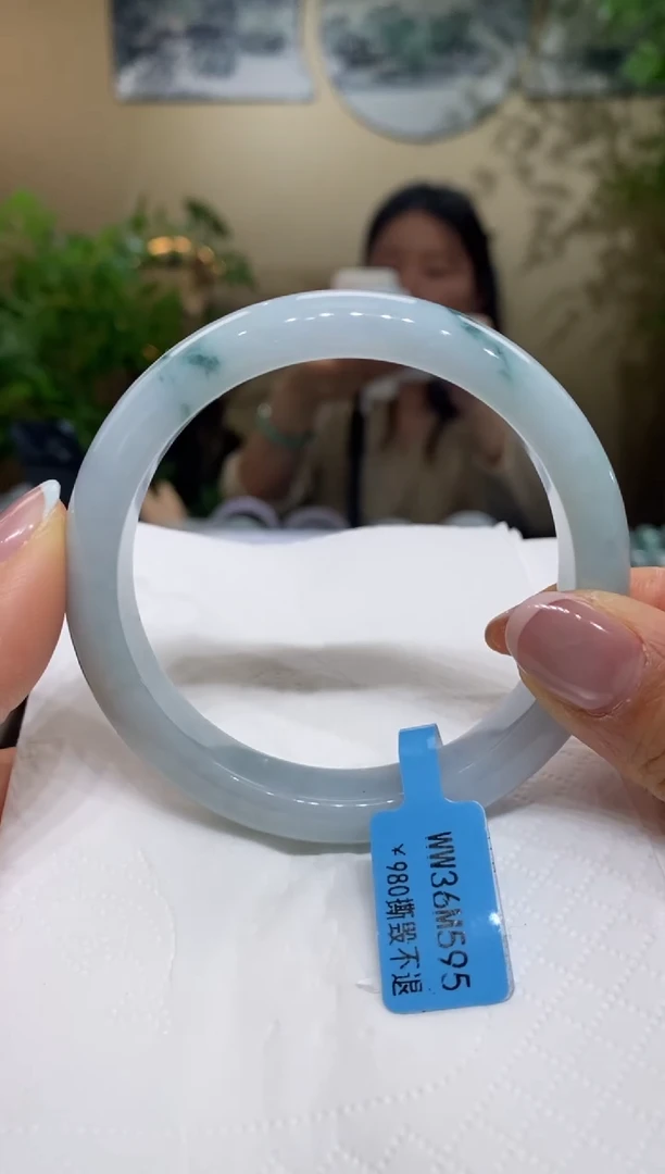 【闪购商品】翡翠手镯未镶嵌翡翠