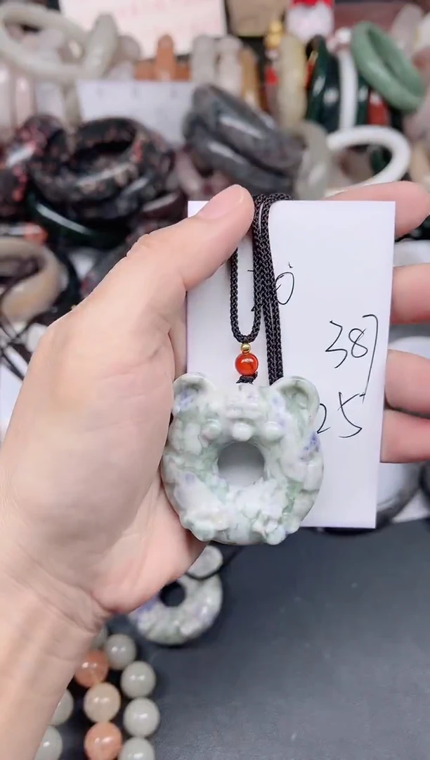 未镶嵌手镯石英质玉387