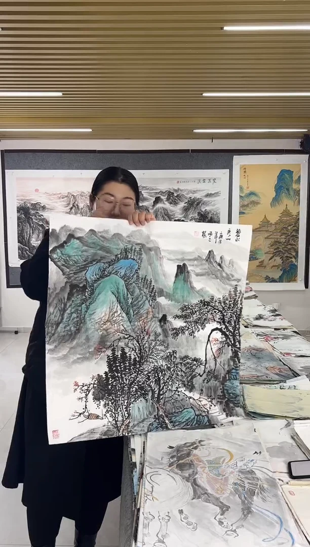 国画丹青专属福利-碧水秀山