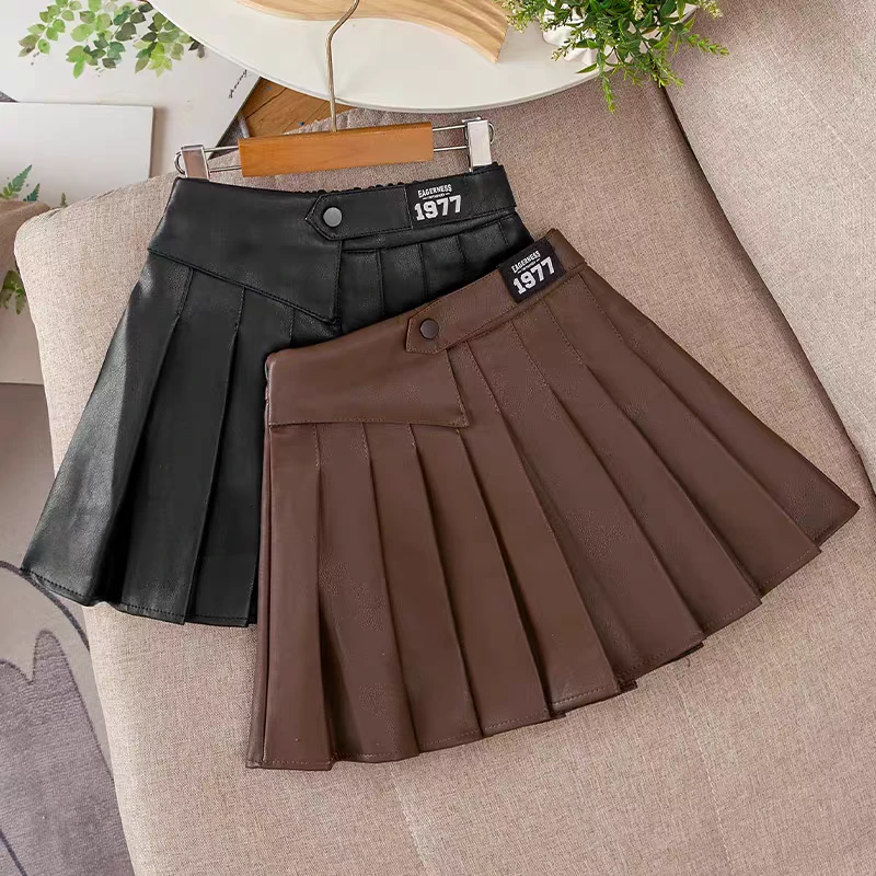 女童秋季学院风半身裙小皮裙2025新款儿童洋气时髦百搭女孩百褶裙