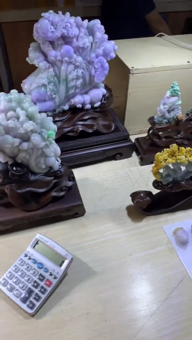 翡翠挂件未镶嵌翡翠摆件