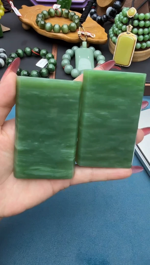 未镶嵌和田玉挂件eb