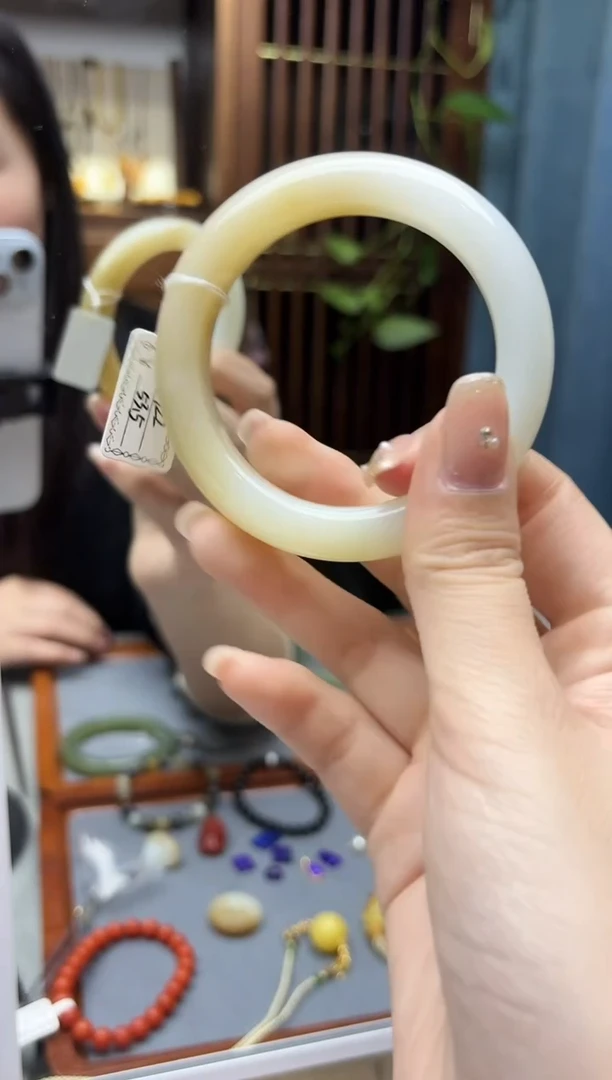 未镶嵌手镯和田玉和田玉手镯53#XE01722