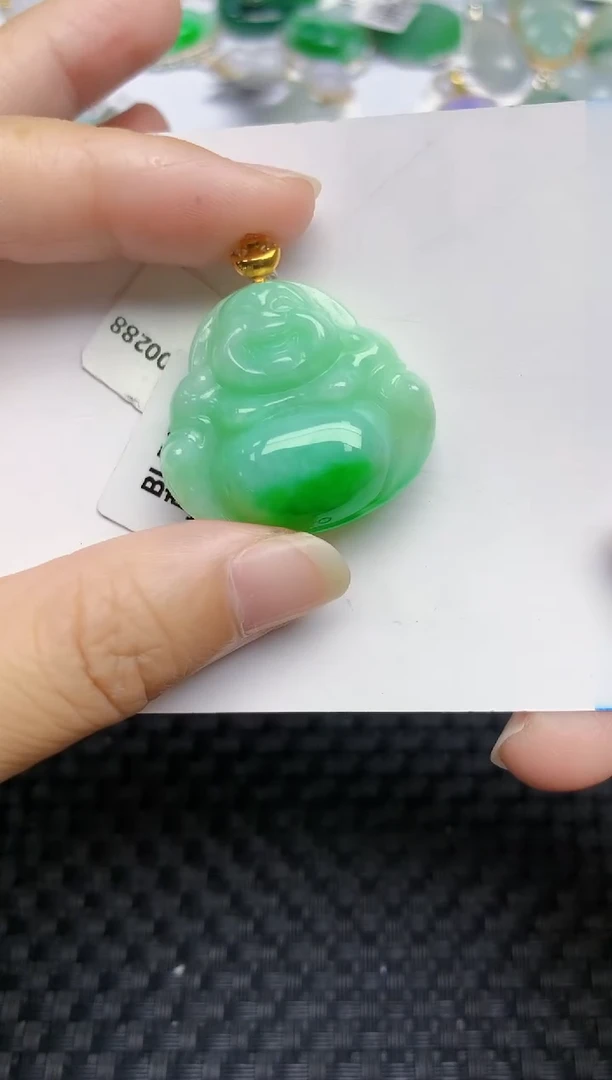 翡翠18K金镶嵌颈饰天然A货翡翠