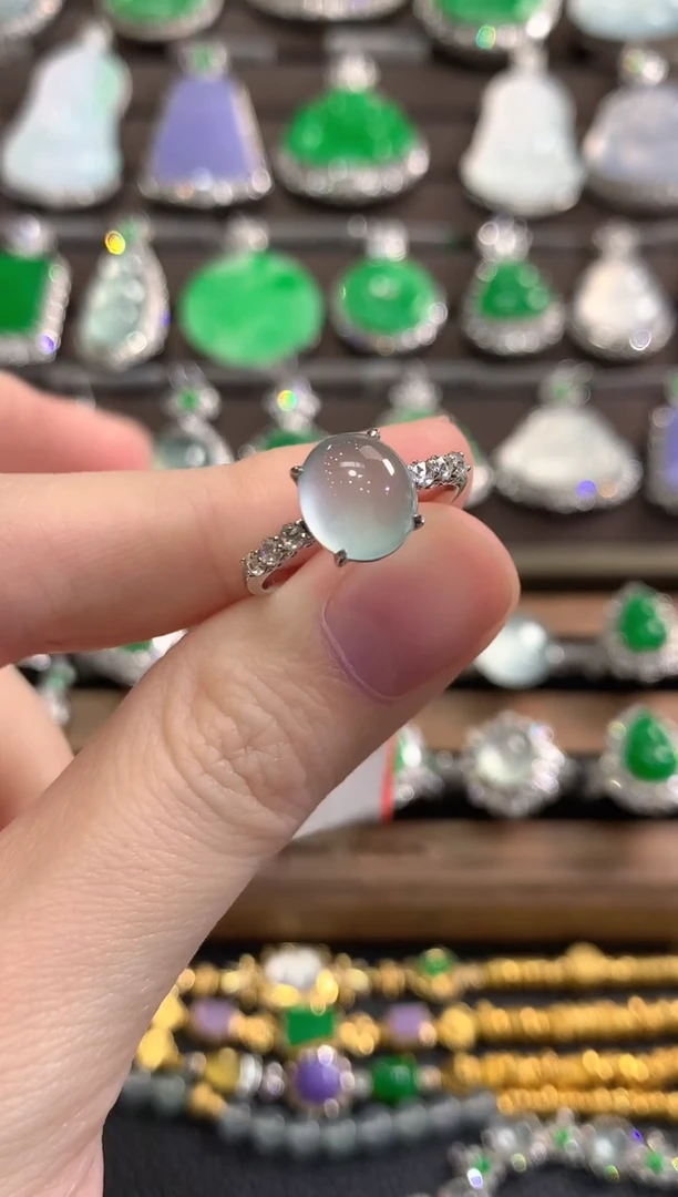 18K金镶嵌戒指翡翠秋日珠宝W3