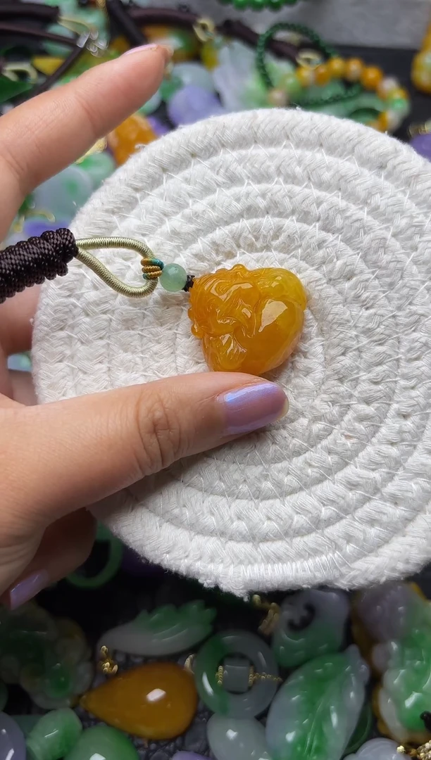 颈饰未镶嵌翡翠缅甸翡翠吊坠