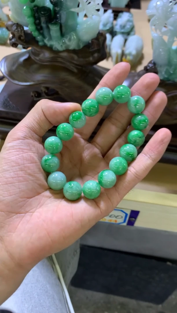 未镶嵌挂件翡翠落***情翡翠摆件