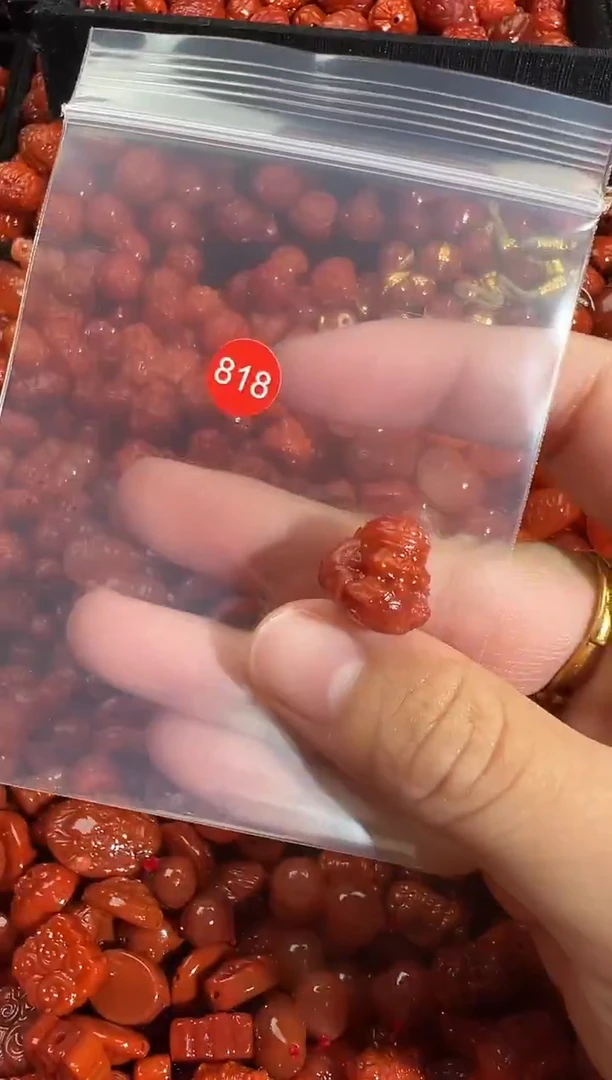 颈饰未镶嵌南红玛瑙1