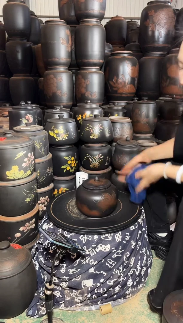壶瑕疵茶叶罐 小苹果荷花 861