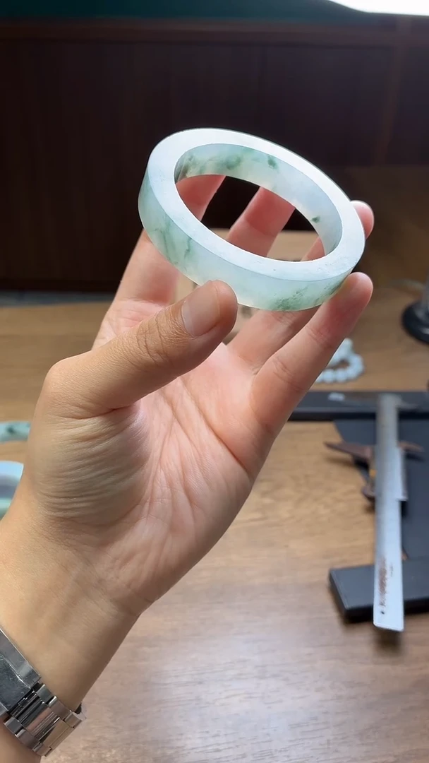 未镶嵌手镯定制翡翠苏***儿定制