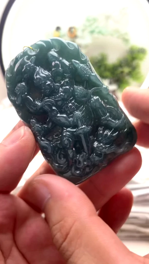 颈饰未镶嵌翡翠不动明王