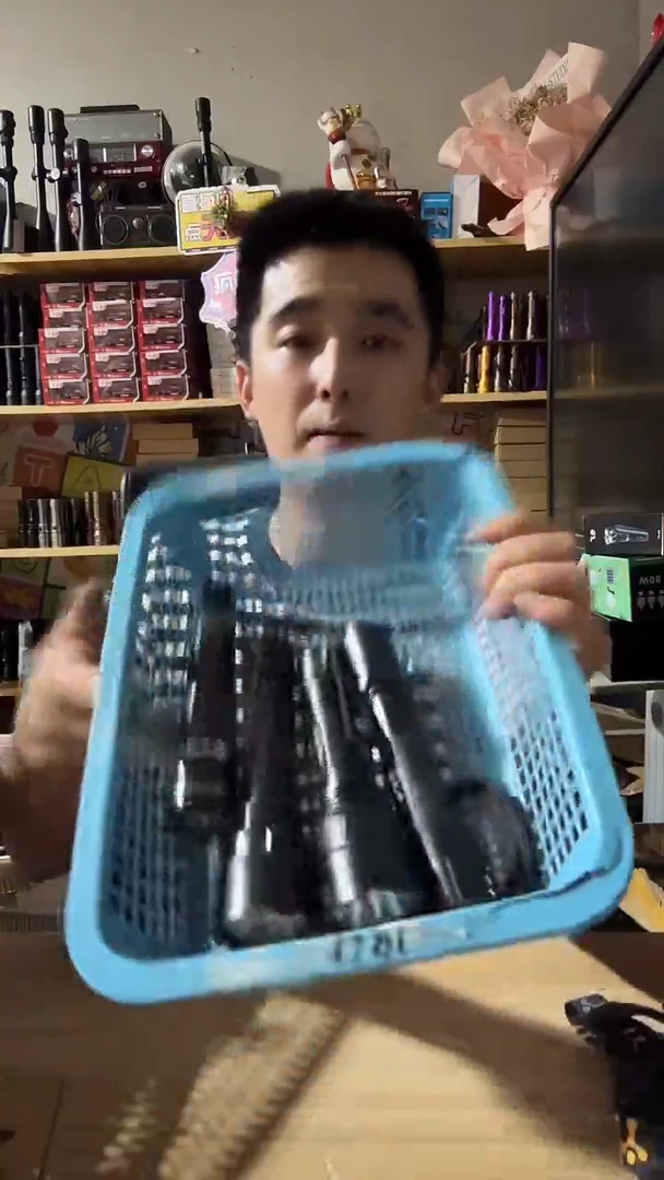 两个头灯两手电坏的缺配件随机发2无电池事儿多勿拍