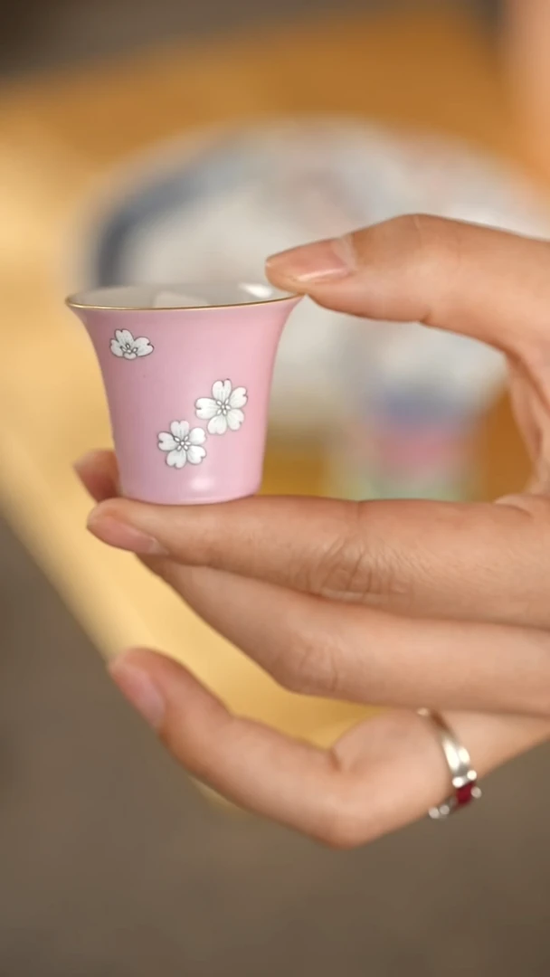 晓*@@@@@@@@@@@@@@H冰莓粉小杯子