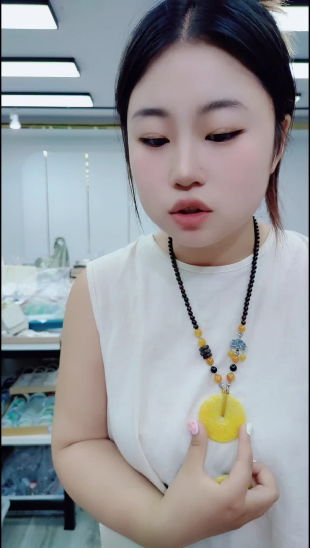 树脂制品1574黄扣子链
