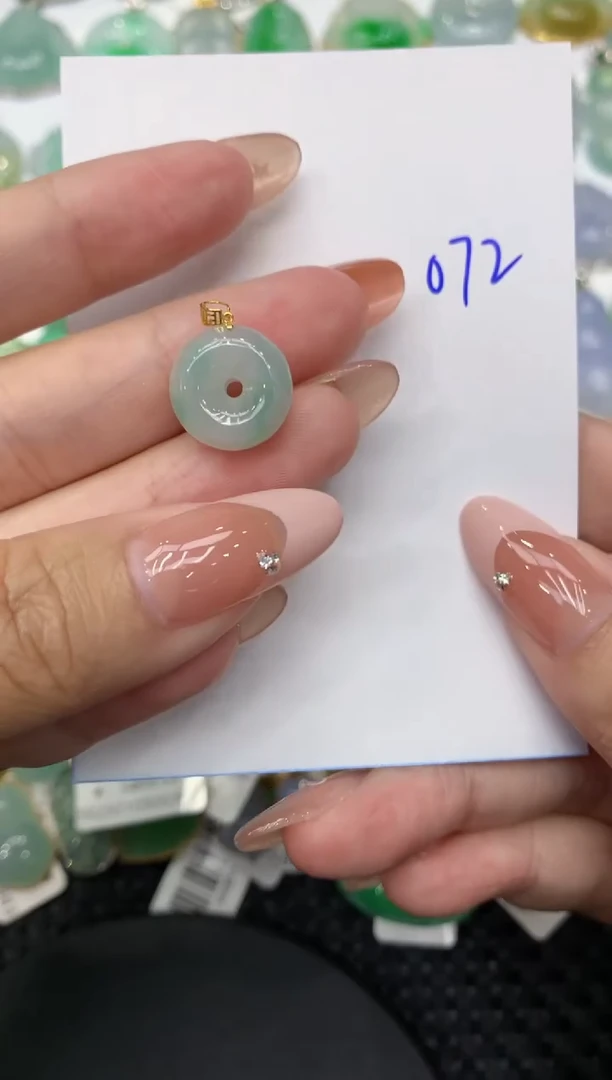 【闪购商品】翡翠颈饰18K金镶嵌111111111