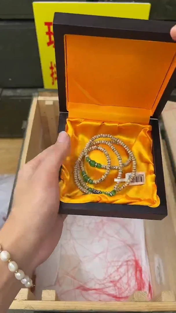汇安甄选直播间闪购精美手串一串